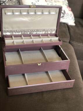 Vintage Mele Faux Leather Jewelry Box with Gold Filigree and Drawer